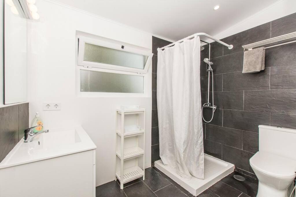 שטובל Apartment Near The Beach With Big Terrace מראה חיצוני תמונה